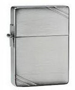 Z1935 ZIPPO UP.-REPLICA W-SLASHES